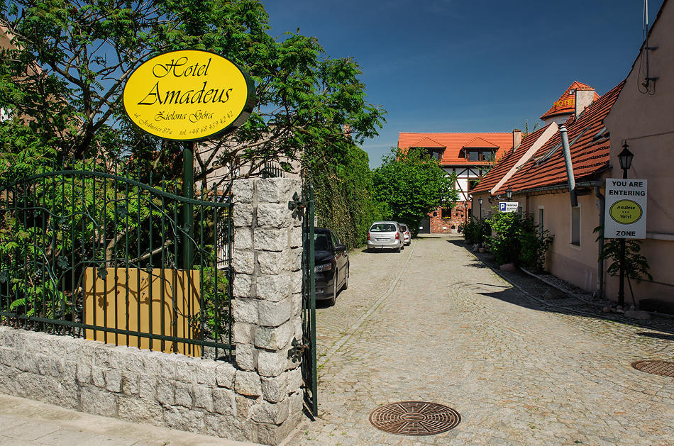 Amadeus Hotel Zielona Gora Exterior foto